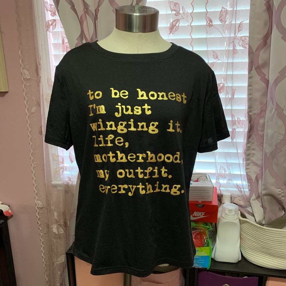 Graphic mom t-shirt